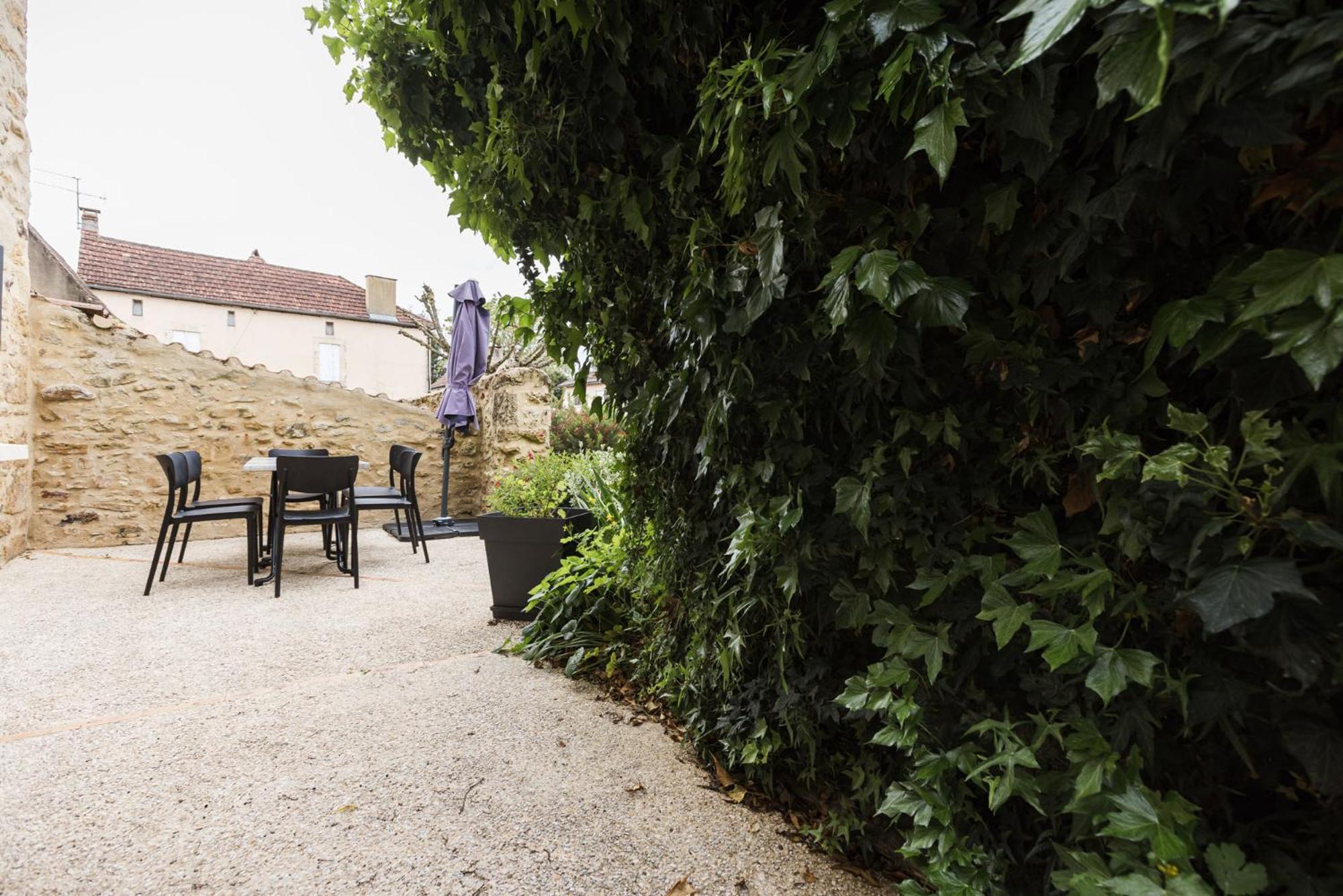Hotel Le Trèfle à Quatre Feuilles à Siorac-en-Périgord Extérieur photo